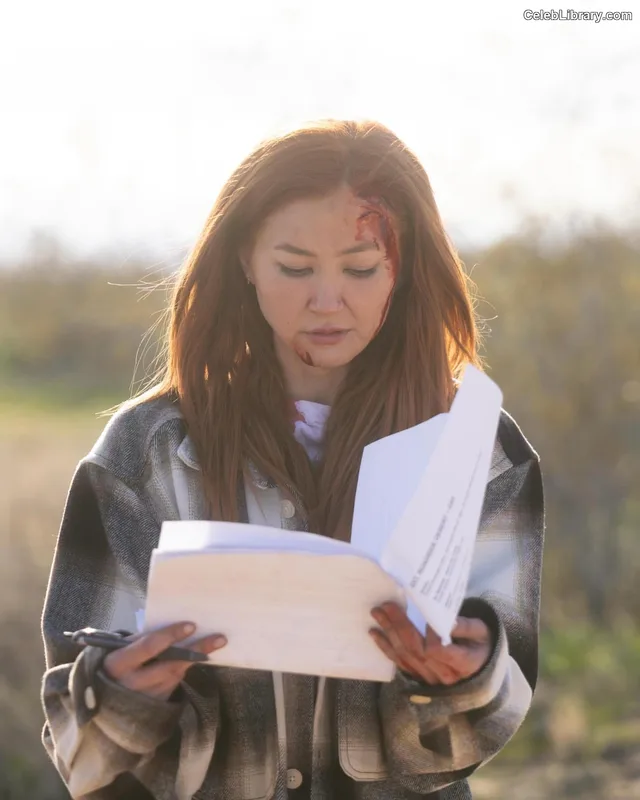 Kimiko Glenn photo 4 of 321