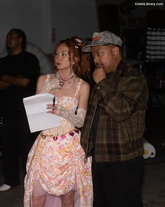 Kimiko Glenn photo 5 of 321