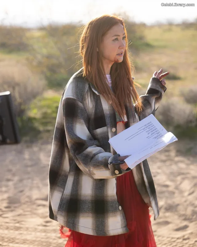 Kimiko Glenn photo 8 of 321