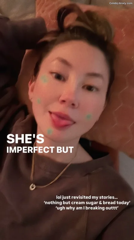 Kimiko Glenn photo 19 of 321