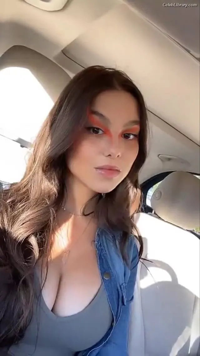 Kira Kosarin photo 2 of 911