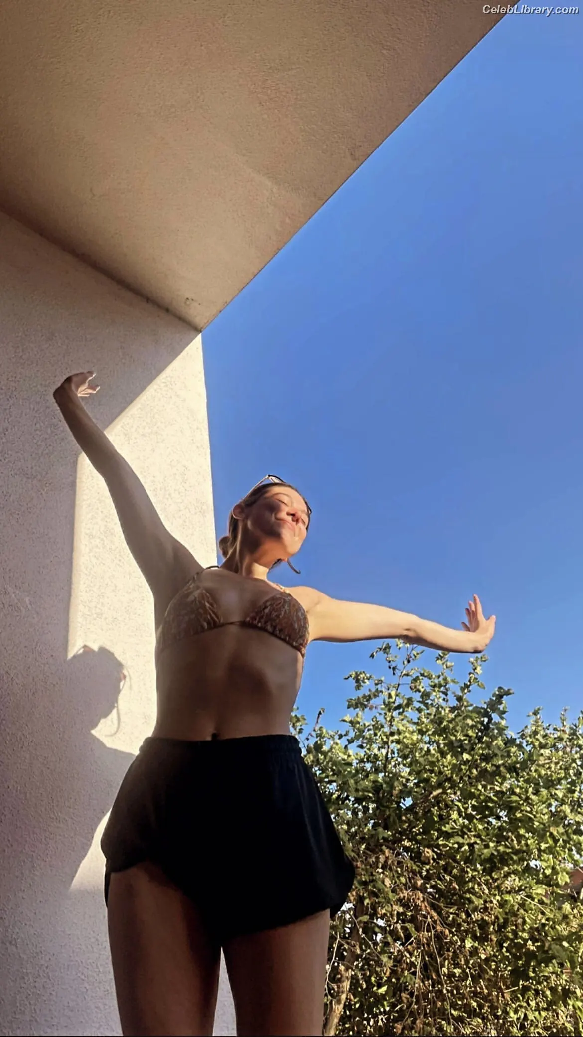 Kira Kosarin photo 21 of 911