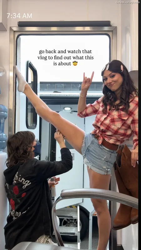 Kira Kosarin photo 24 of 912