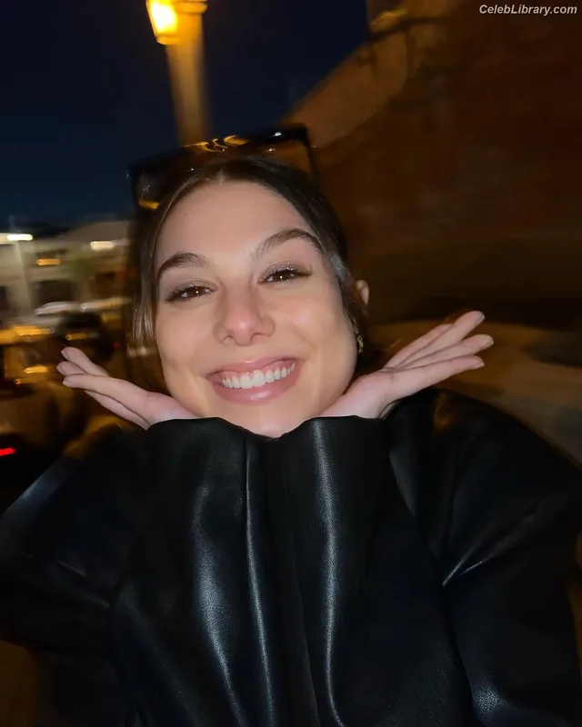 Kira Kosarin photo 9 of 912