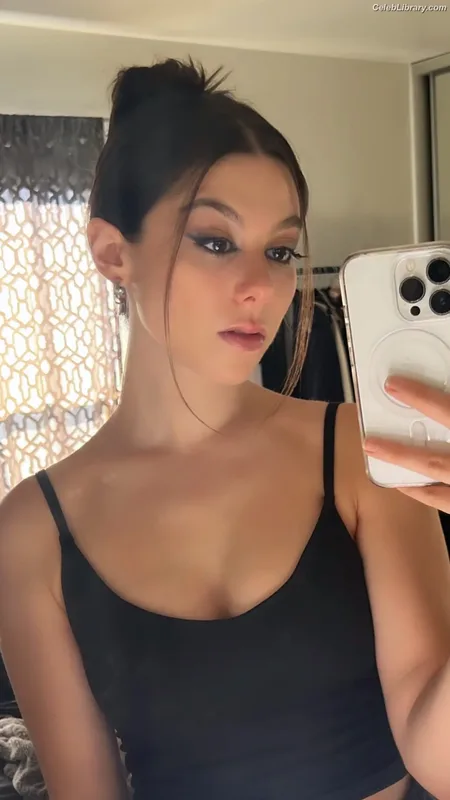 Kira Kosarin photo 11 of 912