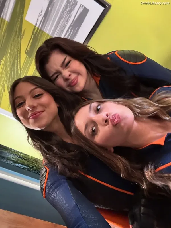 Kira Kosarin photo 4 of 912