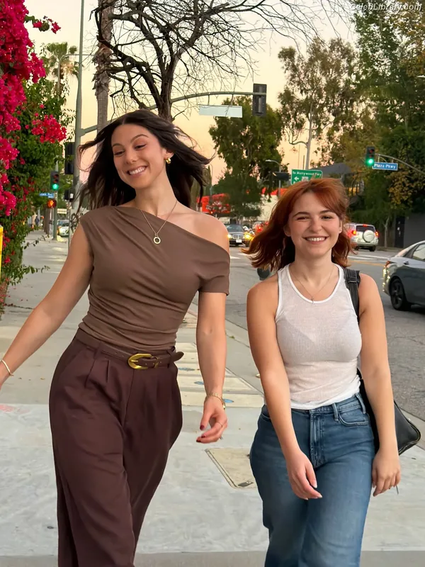 Kira Kosarin photo 7 of 912