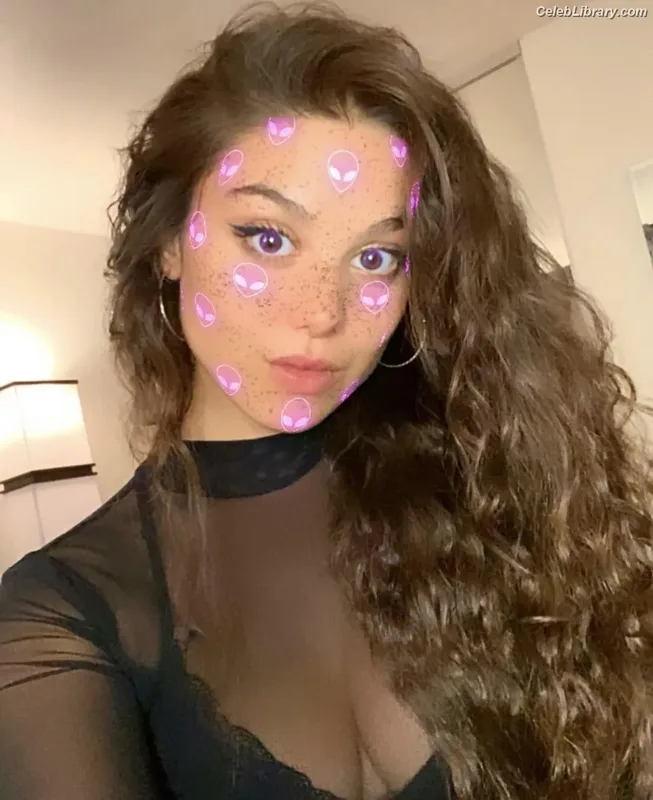 Kira Kosarin photo 24 of 912