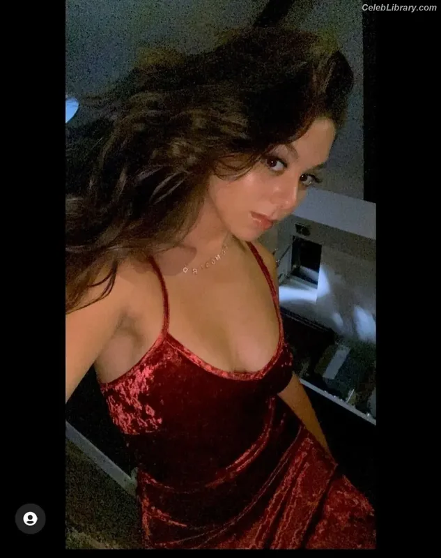 Kira Kosarin photo 3 of 912