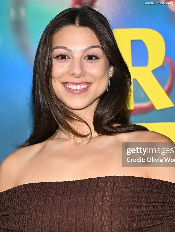 Kira Kosarin photo 11 of 912