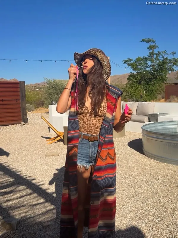 Kira Kosarin photo 3 of 912