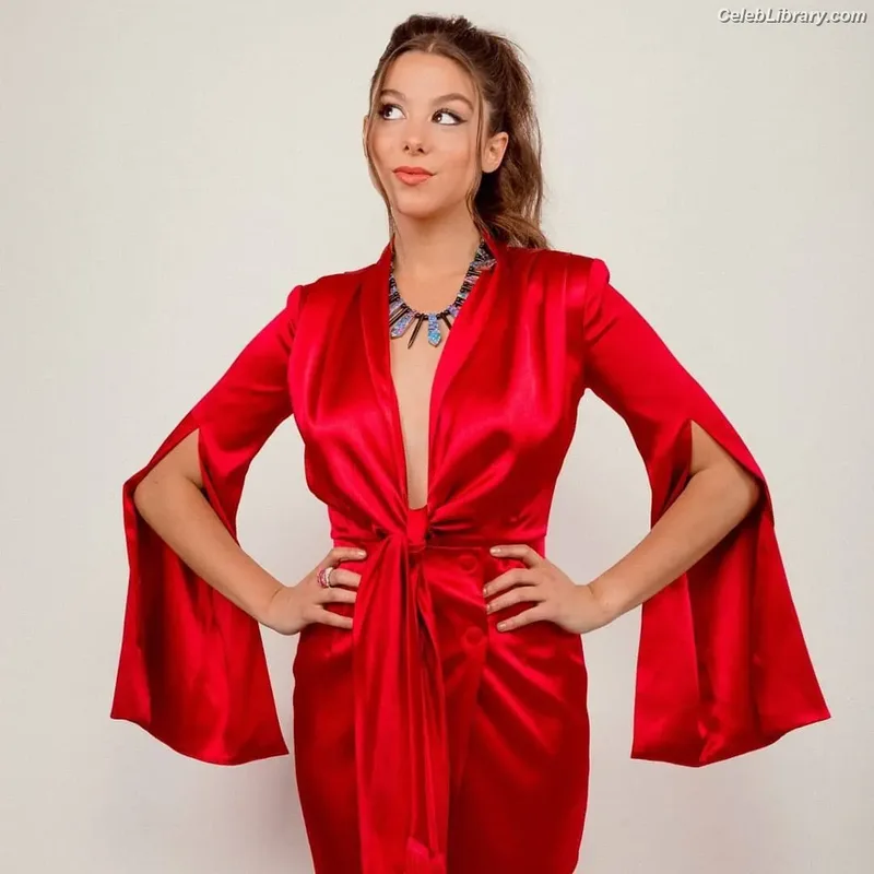 Kira Kosarin photo 12 of 912