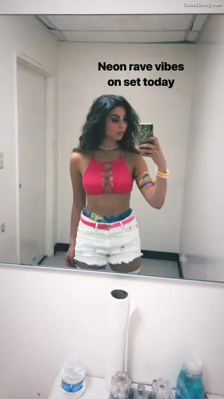 Kira Kosarin photo 11 of 912