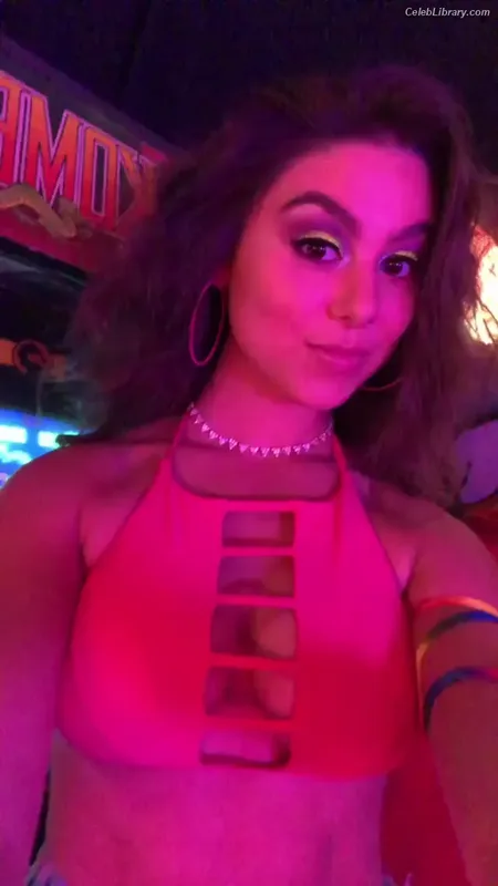 Kira Kosarin photo 12 of 912