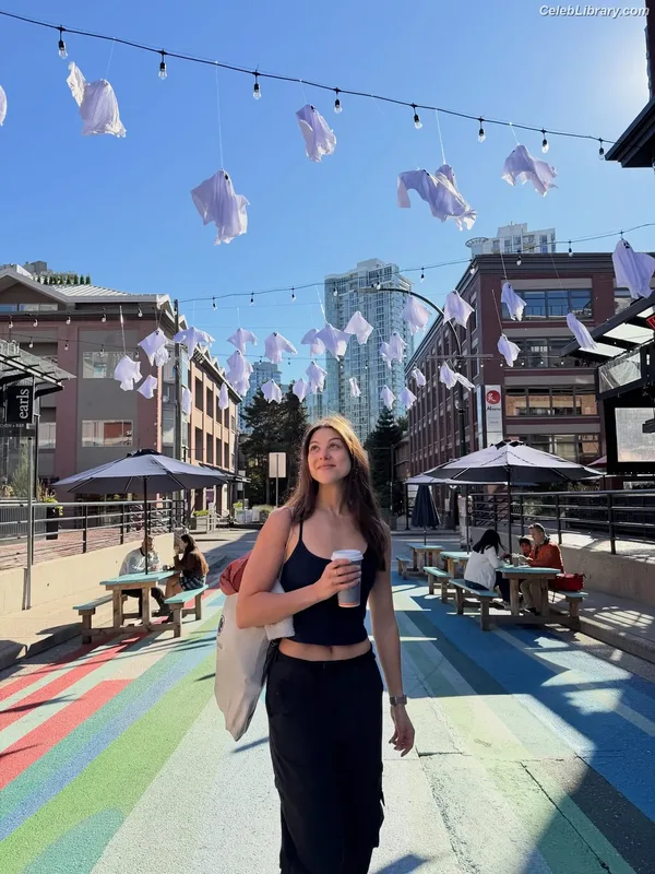 Kira Kosarin photo 7 of 912