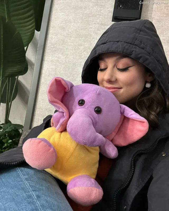 Kira Kosarin photo 6 of 912