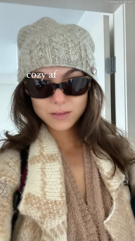 Kira Kosarin photo 1 of 912