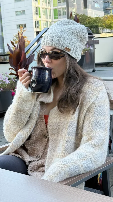 Kira Kosarin photo 2 of 912