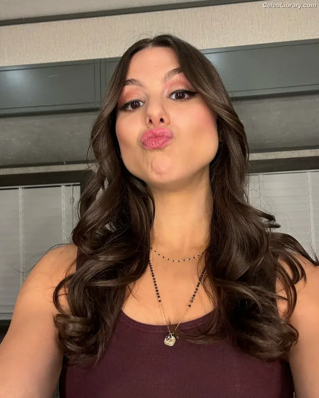 Kira Kosarin photo 12 of 912