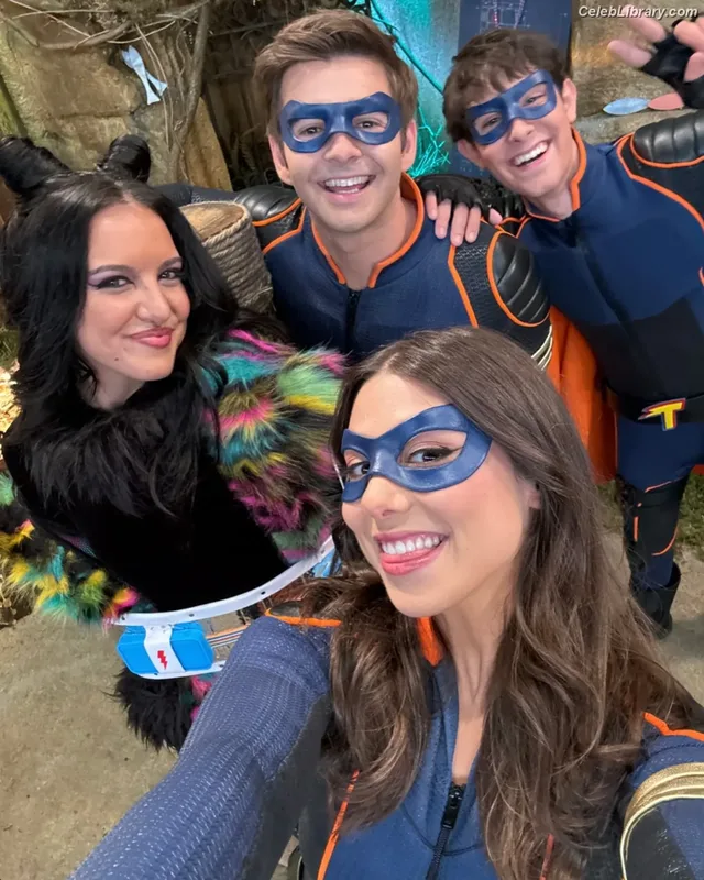 Kira Kosarin photo 8 of 912