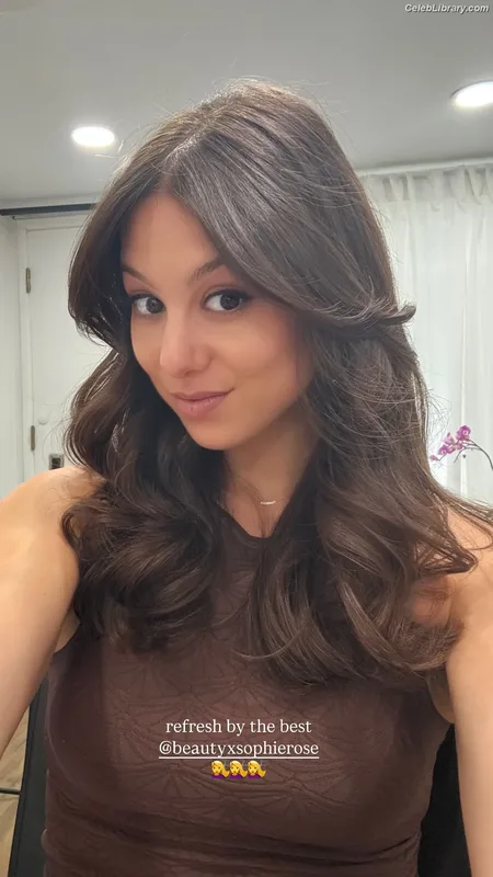 Kira Kosarin photo 3 of 912