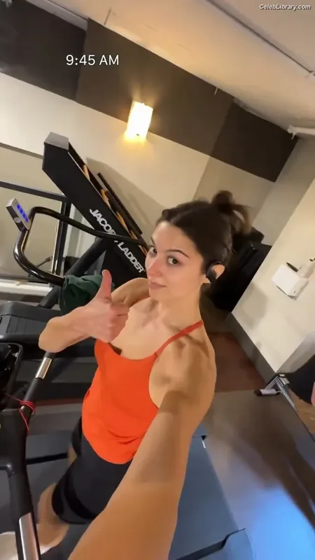 Kira Kosarin photo 2 of 912