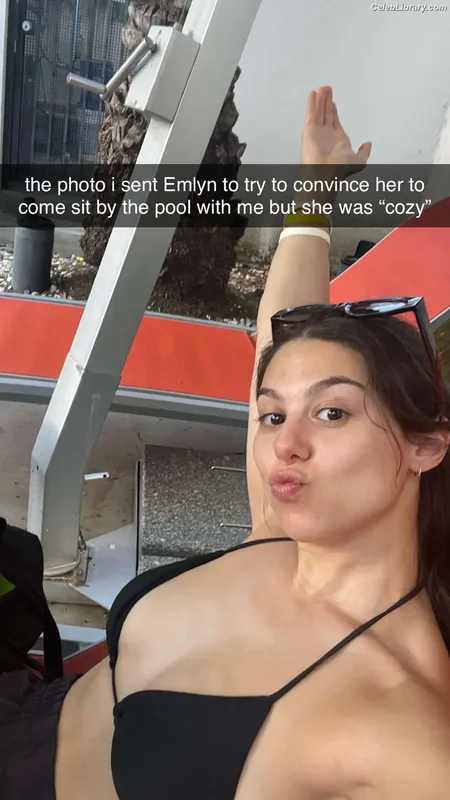 Kira Kosarin photo 4 of 912