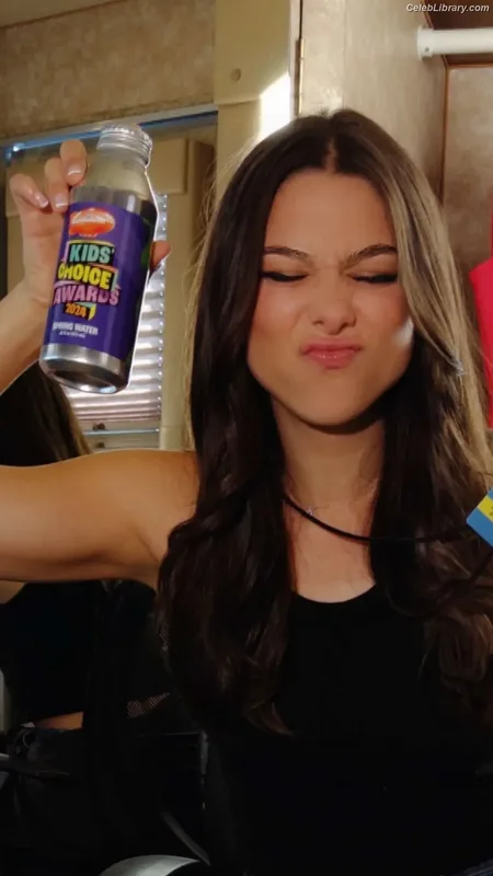 Kira Kosarin photo 16 of 912