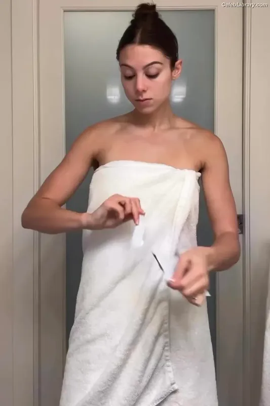 Kira Kosarin photo 21 of 912