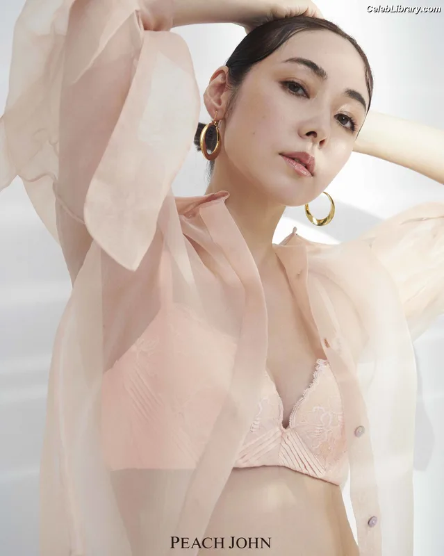Kirishima Reika photo 19 of 20
