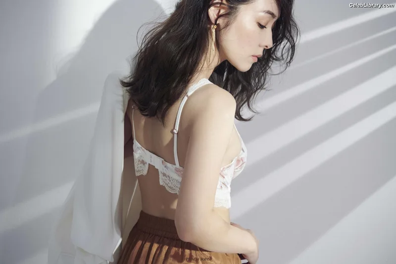 Kirishima Reika photo 20 of 20
