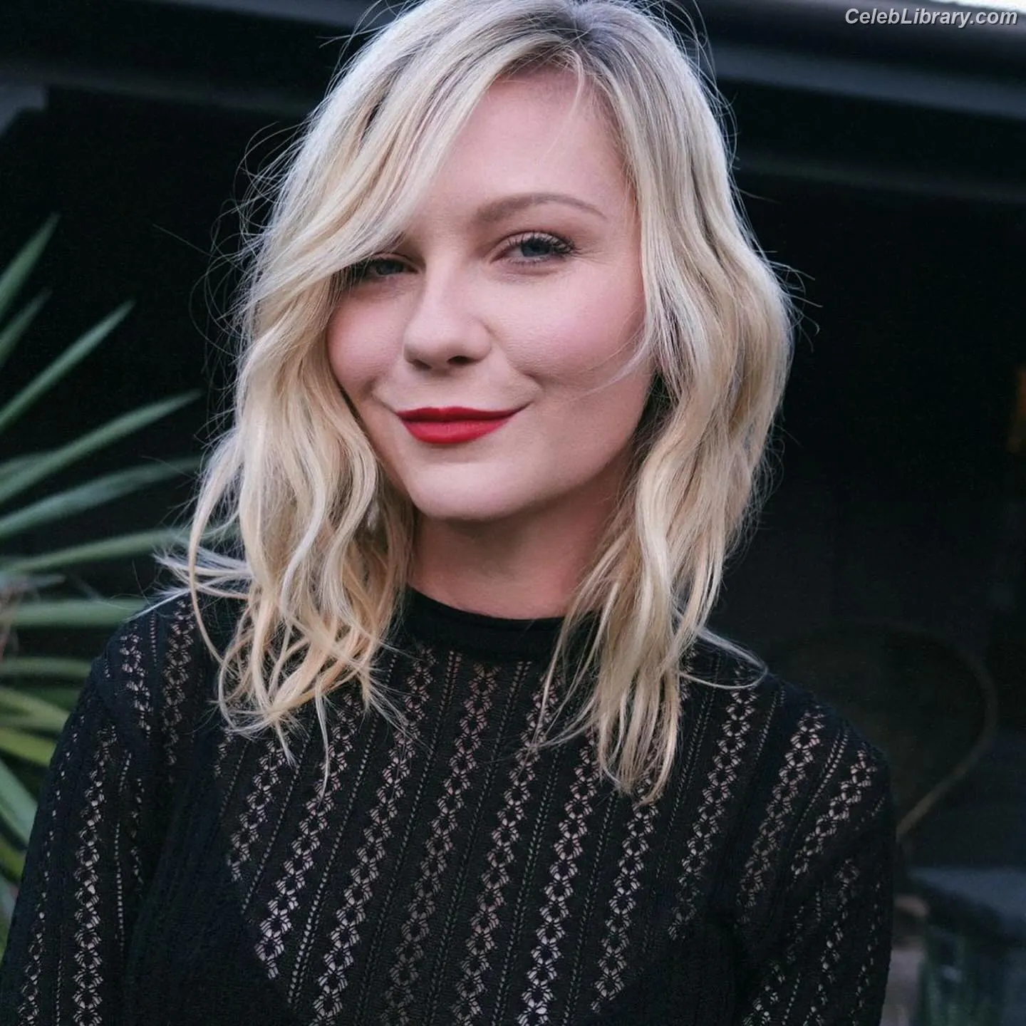 Kirsten Dunst photo 17 of 300