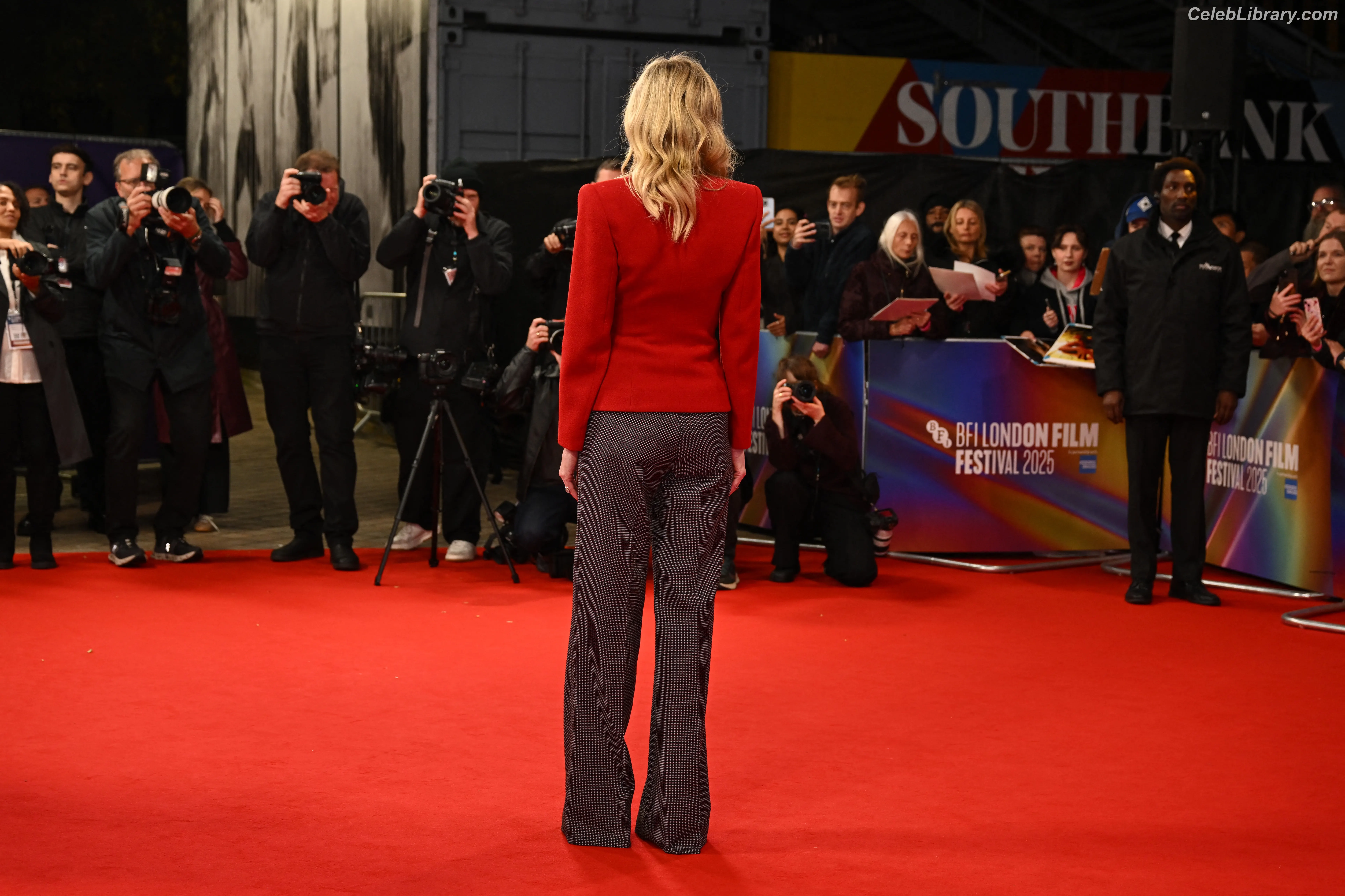 Kirsten Dunst photo 15 of 300