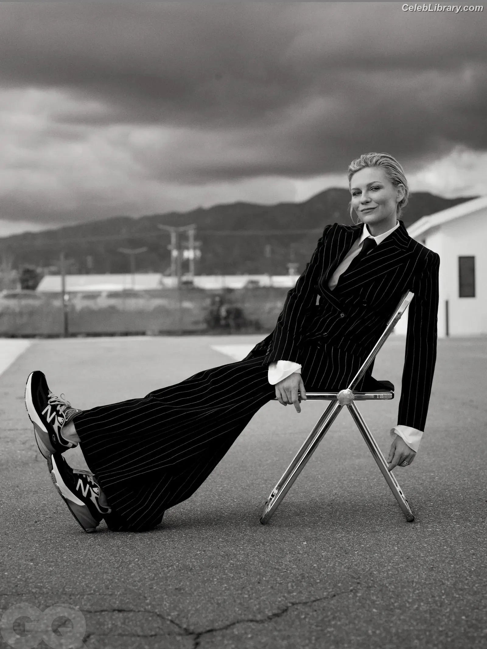 Kirsten Dunst photo 7 of 300