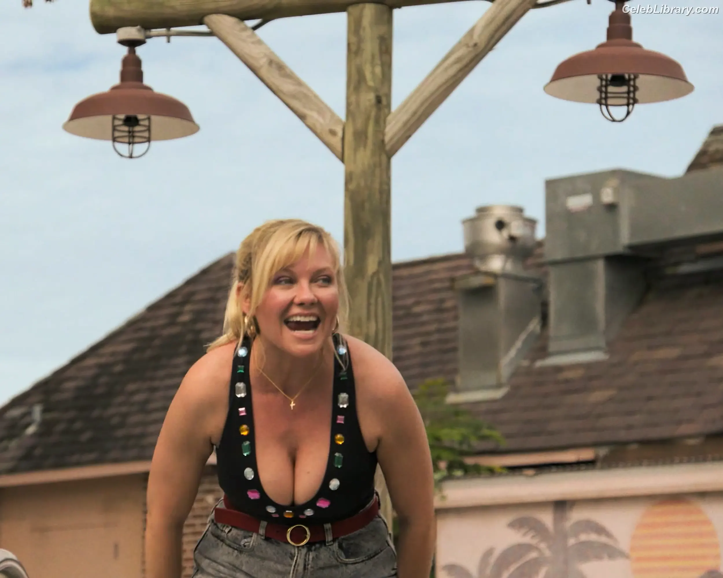 Kirsten Dunst photo 1 of 300