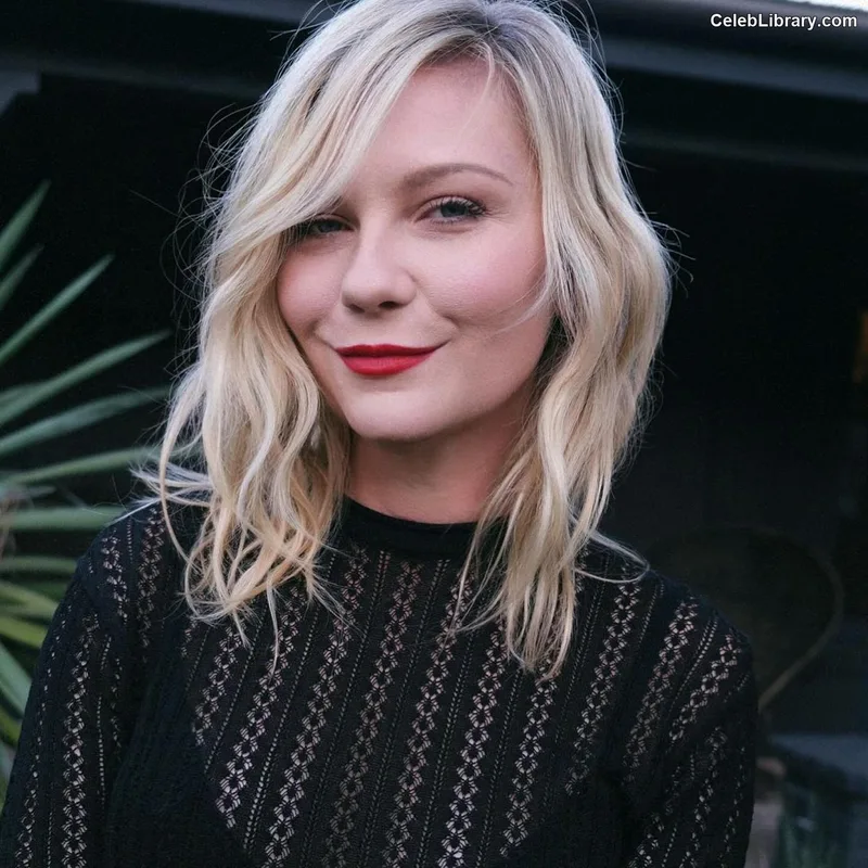 Kirsten Dunst photo 17 of 299