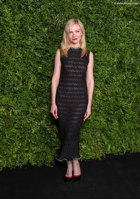 Kirsten Dunst photo 6 of 299