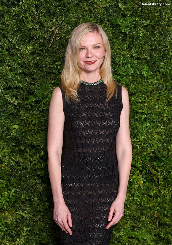 Kirsten Dunst photo 7 of 299