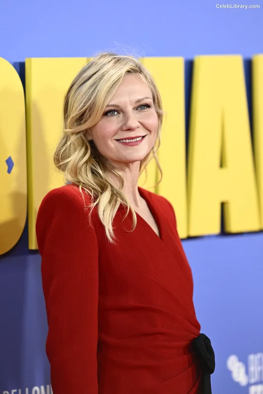 Kirsten Dunst photo 1 of 299