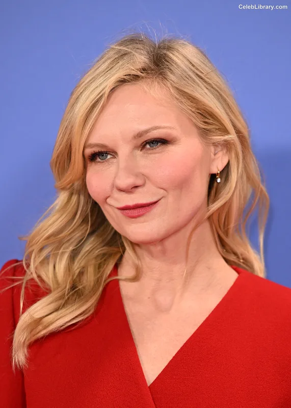Kirsten Dunst photo 8 of 299