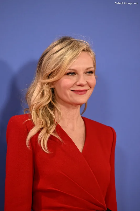 Kirsten Dunst photo 18 of 299
