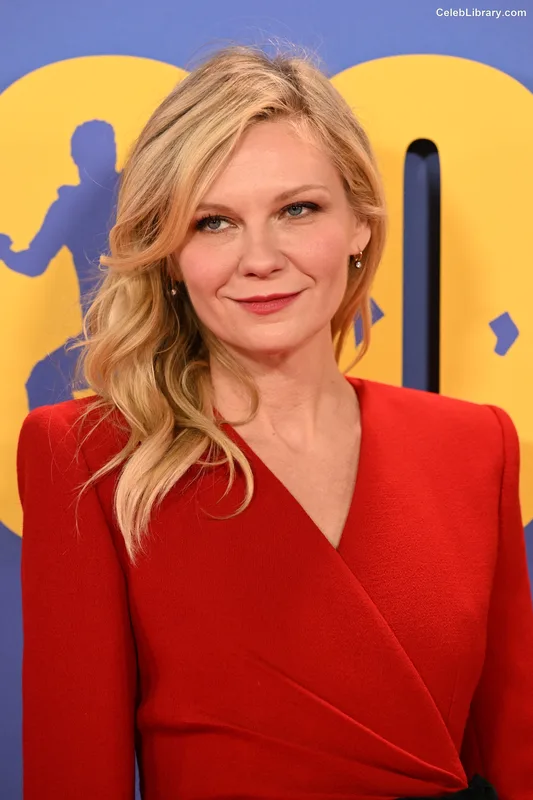 Kirsten Dunst photo 19 of 299