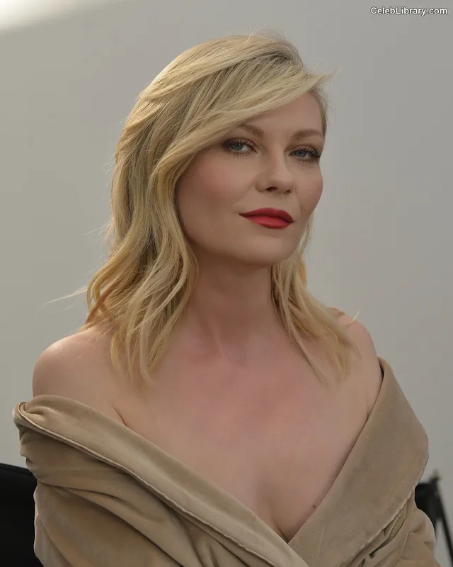 Kirsten Dunst photo 20 of 299