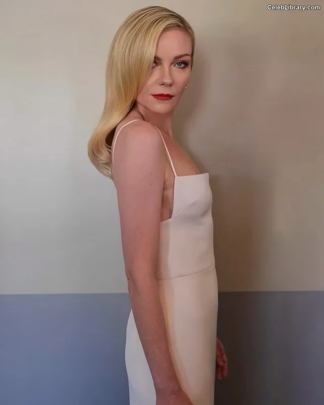 Kirsten Dunst photo 24 of 299
