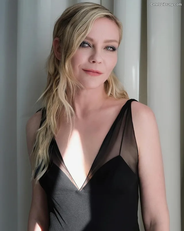 Kirsten Dunst photo 23 of 299