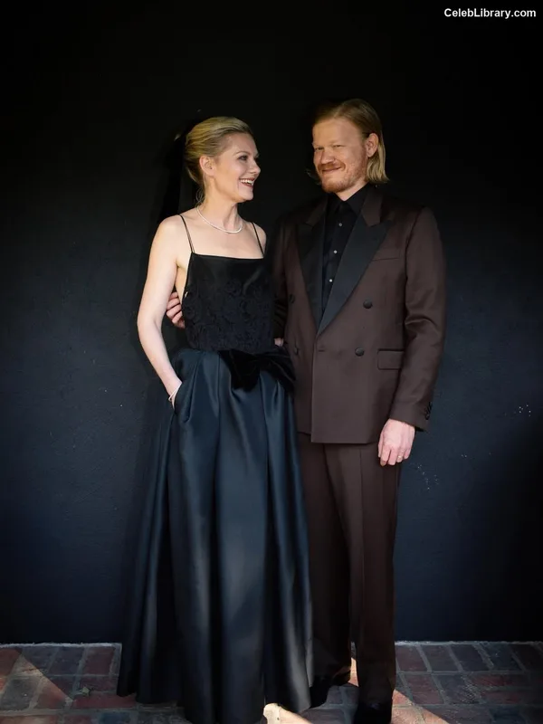Kirsten Dunst photo 15 of 299