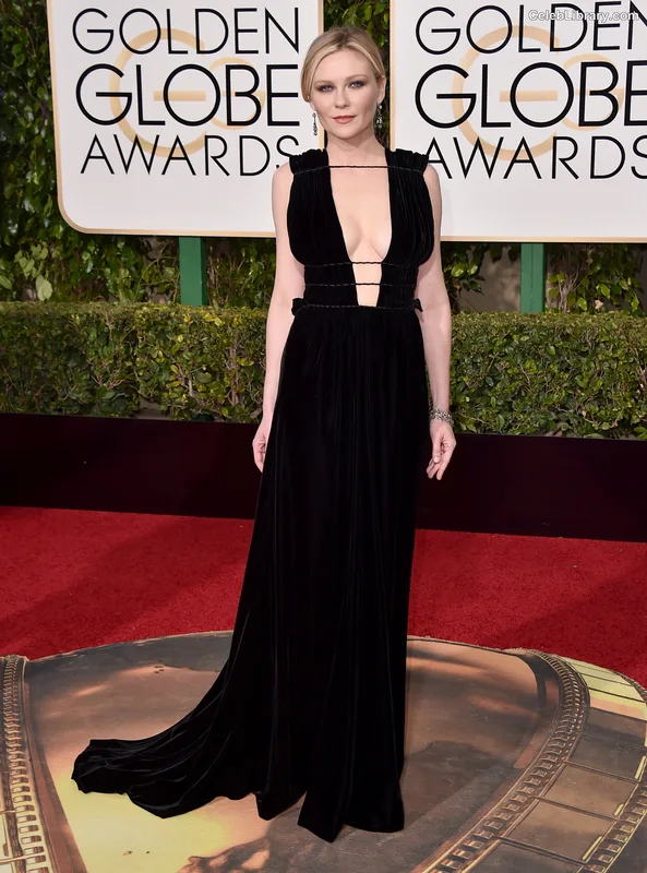 Kirsten Dunst photo 1 of 299