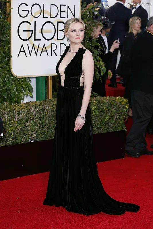 Kirsten Dunst photo 6 of 299