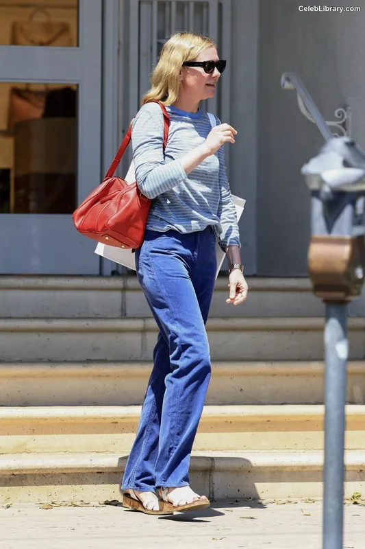 Kirsten Dunst photo 19 of 299