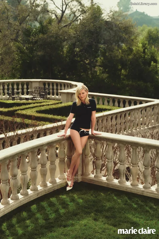 Kirsten Dunst photo 3 of 299